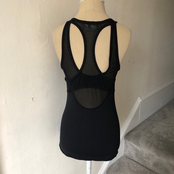 Athleta Racerback Mesh Yoga Inversion Tank 591371 - Picture 4 of 8